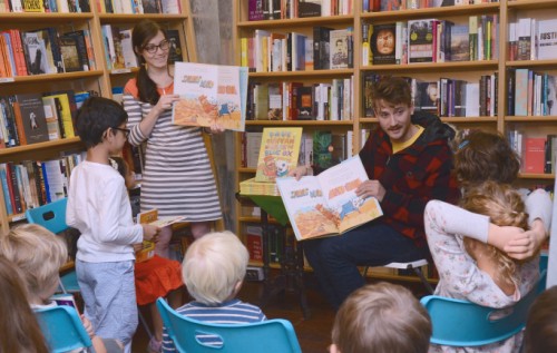 Matt reading to children.